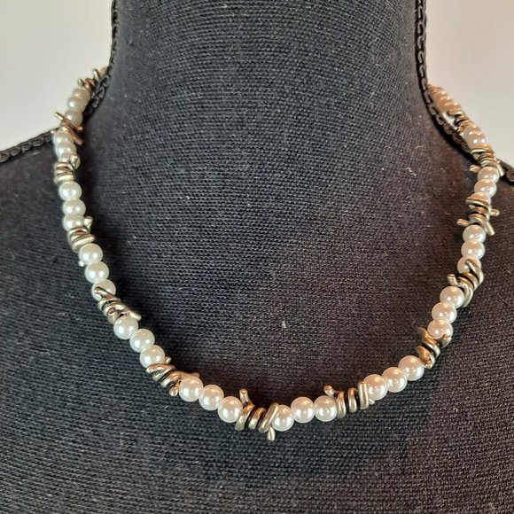 Faux Pearl Necklace - Picture 1 of 3